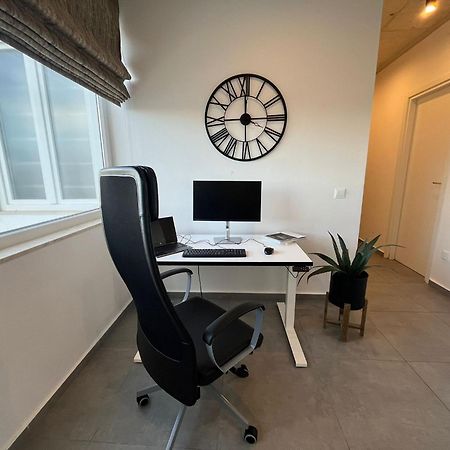 Seaside Luxury In Pembroke St Juliansアパートメント エクステリア 写真